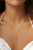 Colar cruz palito cravejado fina